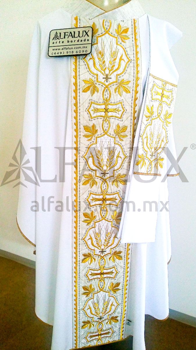 18 CORPUS BLANCO CUELLO BROCADO 3